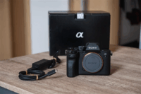 Sony Alpha A7 IV Digitális fényképezőgép + FE 28 - 70mm f3.5 - 5.6 OSS KIT - Fekete