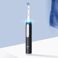 Oral-B iO Series 3 Magnetikus Elektromos fogkefe - Fehér/Fekete