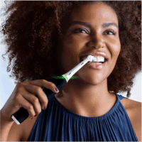 Oral-B iO Series 3 Magnetikus Elektromos fogkefe - Fehér/Fekete