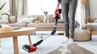 Bosch BCS711PET Porzsák nélküli álló porszívó - Fekete/Piros