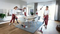 Bosch BCS711PET Porzsák nélküli álló porszívó - Fekete/Piros