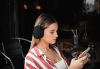 Edifier WH700NB Wireless Fejhallgató - Fekete