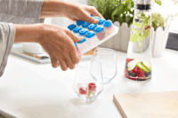 Emsa 513576 CLIP & CLOSE Műanyag ételtároló készlet 0,6L (2 db)