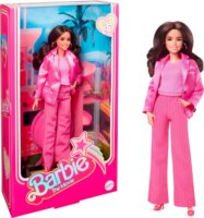 Mattel Barbie The Movie: Gloria rózsaszín nadrágkosztümben