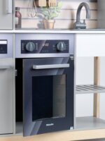 Theo Klein Miele Family Játékkonyha kiegészítőkkel