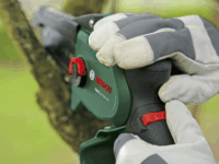 Bosch 06008B8900 EasyChain 18V-15-7 Akkumulátoros láncfűrész + 2.5Ah Akku + Töltő