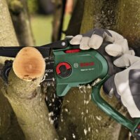 Bosch EasyChain 18V-15-7 Solo Akkumulátoros Láncfűrész (Akku és töltő nélkül)