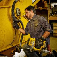 DeWalt DCGG571M1 18V Akkumulátoros Zsírzópisztoly + 1x 4Ah Akku + Töltő