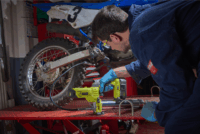 Ryobi R18GG-0 Akkumulátoros Zsírzópisztoly (Akku és Töltő nélkül)