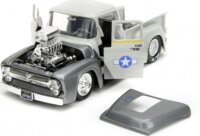 Jada Toys Street Fighter 1956 Ford Pickup autó Guile figurával 1:24