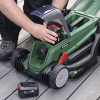 Bosch UniversalRotak 18V-37-550 Akkumulátoros Fűnyíró + 2x 4Ah + Töltő