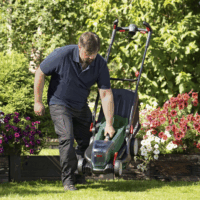 Bosch UniversalRotak 18V-37-550 Akkumulátoros Fűnyíró + 2x 4Ah + Töltő