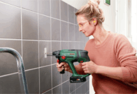 Bosch UniversalHammer 18V Akkumulátoros fúrókalapács + 2x 2.5Ah Akku + Töltő