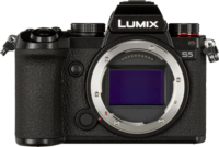 Panasonic Lumix DC-S5 Digitális fényképezőgép - Fekete