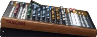 Tascam Model 12 - 12 csatornás keverő