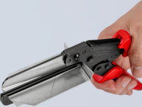 Knipex 95 02 21 Műanyag Vágó Olló