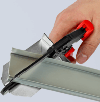 Knipex 95 02 21 Műanyag Vágó Olló