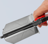 Knipex 95 02 21 Műanyag Vágó Olló