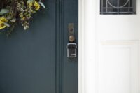 Master Lock 5440EURD Számzáras Bluetooth Okos Kulcsszéf rögzítő füllel