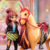 Spin Master Unicorn Academy - Valentina és Cinder Egyszarvú Játékfigura Készlet