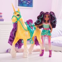 Spin Master Unicorn Academy - Ava Öltöztetős Baba