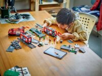 LEGO® City: 60423 - Városi villamos és megálló építőkészlet