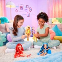 Rainbow High Swim & Style Sunny baba sárga ruhában