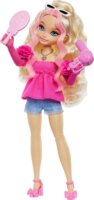 Mattel HYC21 Barbie Dream Besties Malibu baba kiegészítőkkel