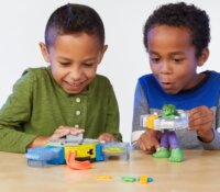 Hasbro F98265L0 Play-Doh Marvel Hulk nyomkodó és taposó gyurma készlet