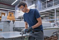 Bosch GSC 18V-16 E Professional Akkus Lemezvágó gép 18V