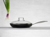 Le Creuset Tapadásmentes Alumínium Serpenyő 4,5x24cm - Fekete