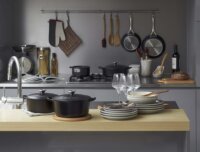 Le Creuset Signature kerek Öntöttvas Sütőtál 30 cm - Fekete