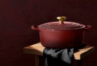 Le Creuset Signature kerek Öntöttvas Sütőtál 28cm - Bordó