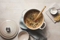 Le Creuset Signature kerek Öntöttvas Sütőtál 26cm - Bézs