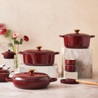 Le Creuset Signature kerek Öntöttvas Sütőtál 31cm - Bordó