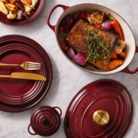 Le Creuset Signature ovális Öntöttvas Sütőtál 29cm - Bordó