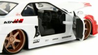 Jada Street Fighter Ryu Nissan Skyline GTR fém autó modell 1:24