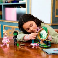 LEGO® Wicked: 75682 - Elphaba és Glinda Építhető Ikonikus Figurák