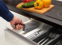 Tefal Ever Sharp Konyhakés élezővel tokban 16,5cm - Fekete