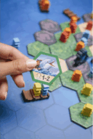 Gém Klub Menekülés a vulkánszigetről konfrontatív családi társasjáték