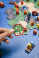 Gém Klub Menekülés a vulkánszigetről konfrontatív családi társasjáték