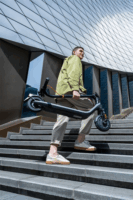 Ninebot by Segway KickScooter E2 Plus E II Elektromos roller (25km/h / 300W) - Fekete