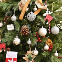 Iris Karácsonyi Műanyag gömb dísz készlet 100 darabos Vegyes méret - Ezüst