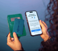 Boompods Boomcard Rechargeable Okos nyomkövető Apple Find My támogatással - Óceánkék