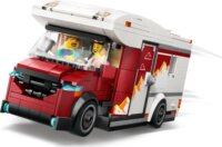 LEGO® City: 60454 - Lakóautó a kalandos nyaraláshoz