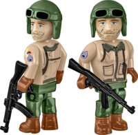 Cobi Blocks M4A2E8 Katonai Tank 865 darabos építő készlet 5 figurával 1:35