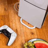 FIXED FIXPS5-ST-WH PlayStation 5 / 5 Slim / 5 Pro LED állvány - Fehér