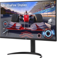 LG 31.5" 32UR550K 16:9 4K UHD VA Monitor 60Hz - Fekete
