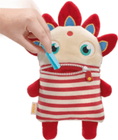 Schmidt Spiele Gondüző Nisha plüssfigura 28 cm