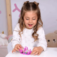 Cry Babies Playtime Millie edtzőterme játékszett 7 darab kiegészítővel